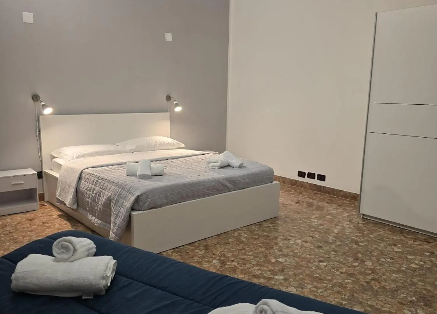 Guest house Mmm Home Train Station 3 Venice Italy